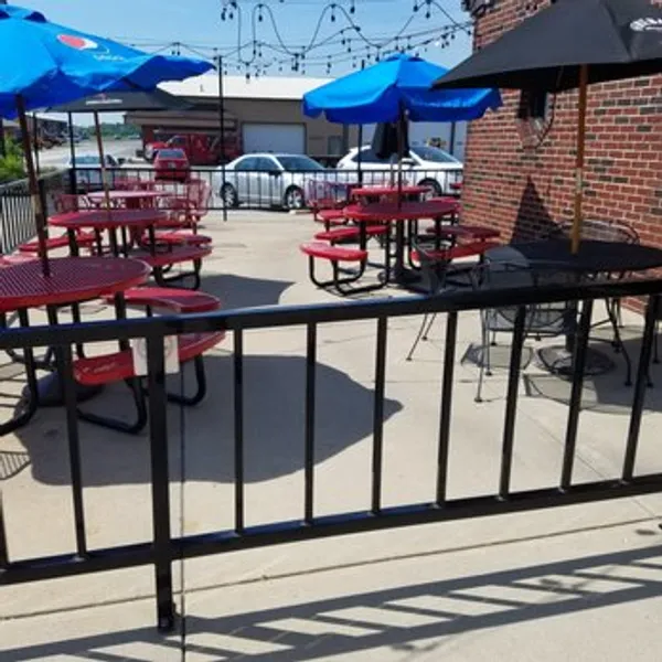 Outdoor patio at Willie's Roadhouse